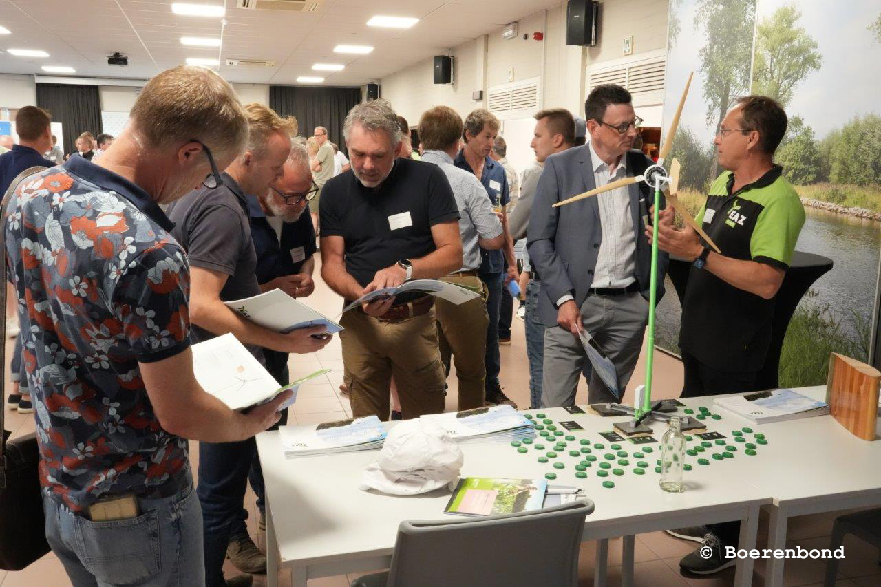 veel volk op de windbeurs