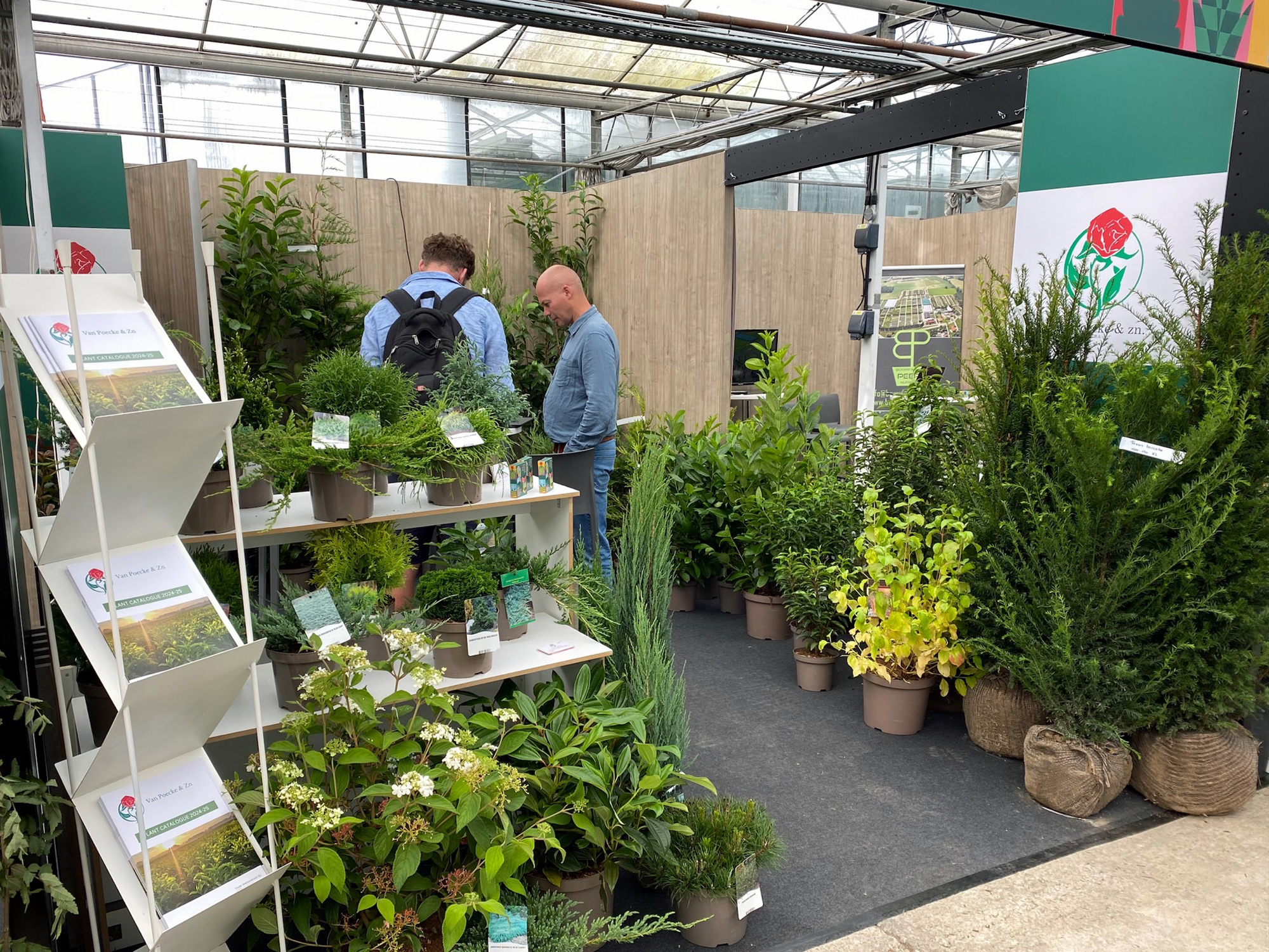 stand van boomteler op vakbeurs Four Oaks