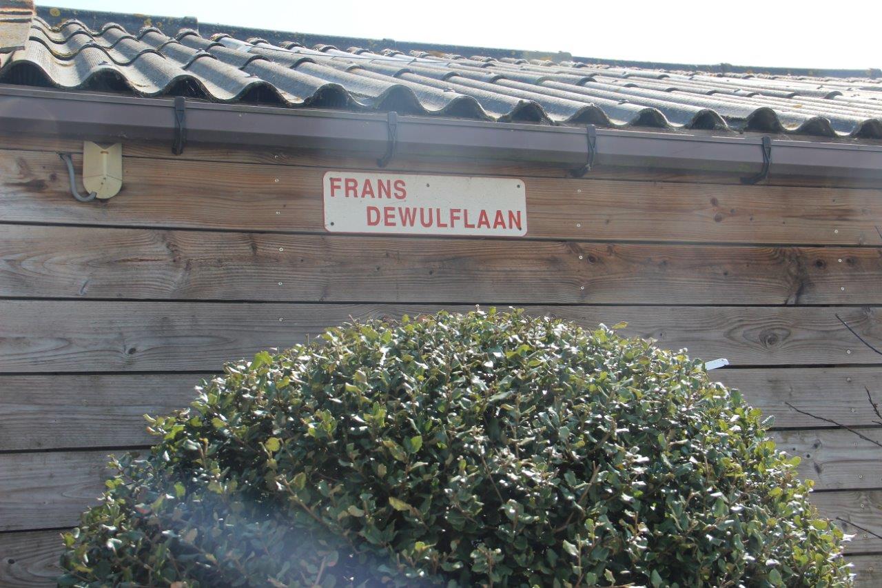 verwijzing naar vader Frans Dewulf